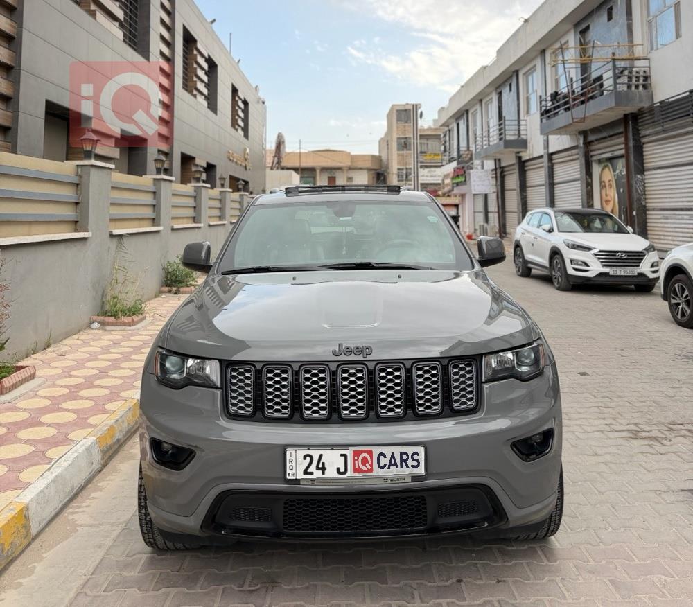 جيب جراند شيروكي